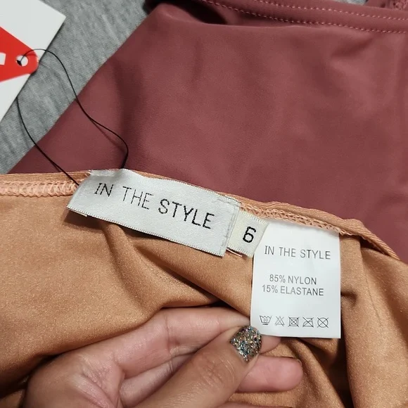 IN THE STYLE Color Block Monokini One Piece High Cut O-Ring Cut Out Swimsuit - Picture 8 of 9